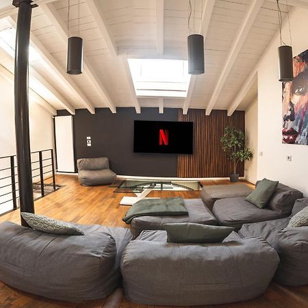 Luxury Industrial Apt Vicino Al Centro Con Garage Brescia Exterior photo