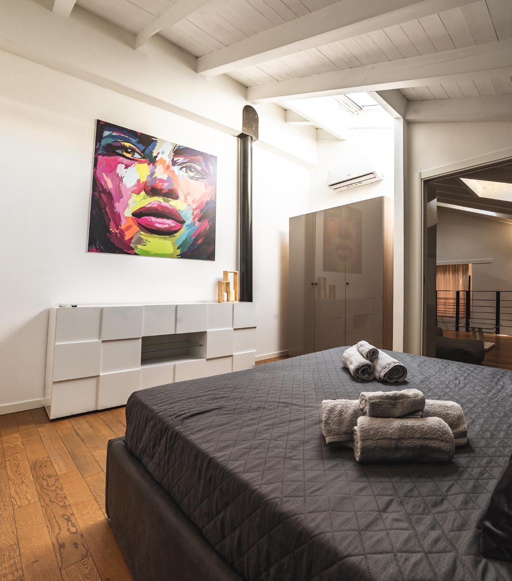 Luxury Industrial Apt Vicino Al Centro Con Garage Brescia Exterior photo